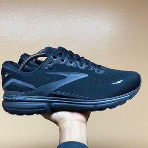 Brooks Ghost 15 Men’s Running Sneakers “Triple Black” Size 10.5 Extra Wide (4E)